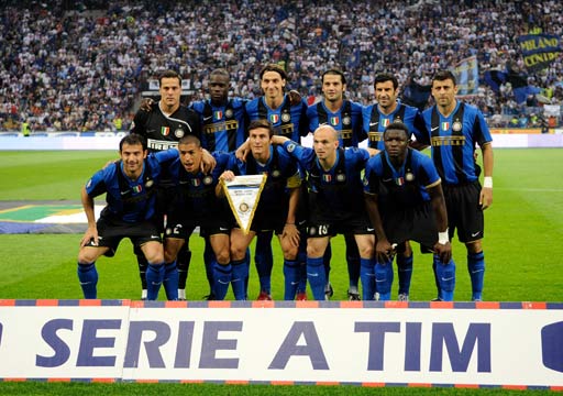 对手整场都被他点名单打（对手整场遭他点名单吃）