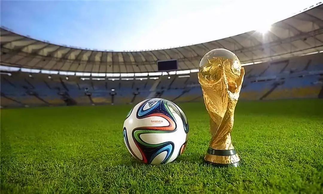 梅西：布斯克茨的退役我们之前讨论过，阿尔巴退役完全是晴天霹雳（梅西：布斯克茨退役早有预期，阿尔巴挂靴突如其来）