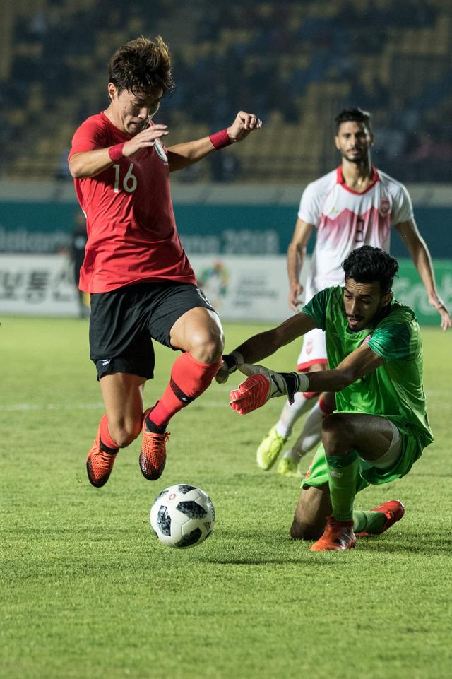 大巴黎官方：萨福诺夫左手骨折，将在3至4周内进行复查（巴黎圣日耳曼通报：萨福诺夫左手骨折，预计3至4周后复查）