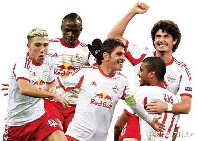 巴萨梅西进球助球队领先塞维利亚（梅西建功，巴萨领先塞维利亚）