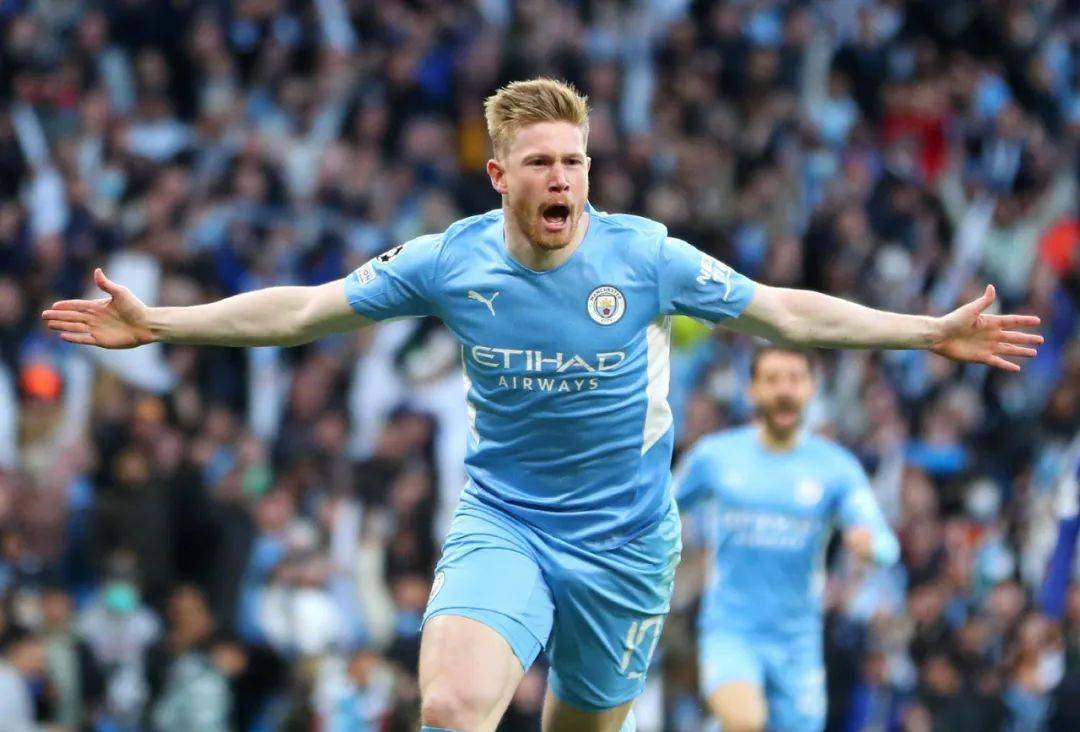 法比奥庆祝足协杯夺冠：我们是冠军，这座城市值得拥有这一刻（法比奥欢庆足协杯封王：我们是冠军，这座城市配得上这一刻）