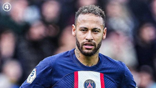 卡尔vs弗赖堡数据：传射建功，完成4次过人+3次抢断（卡尔对阵弗赖堡数据：传射齐发，4次过人与3次抢断）