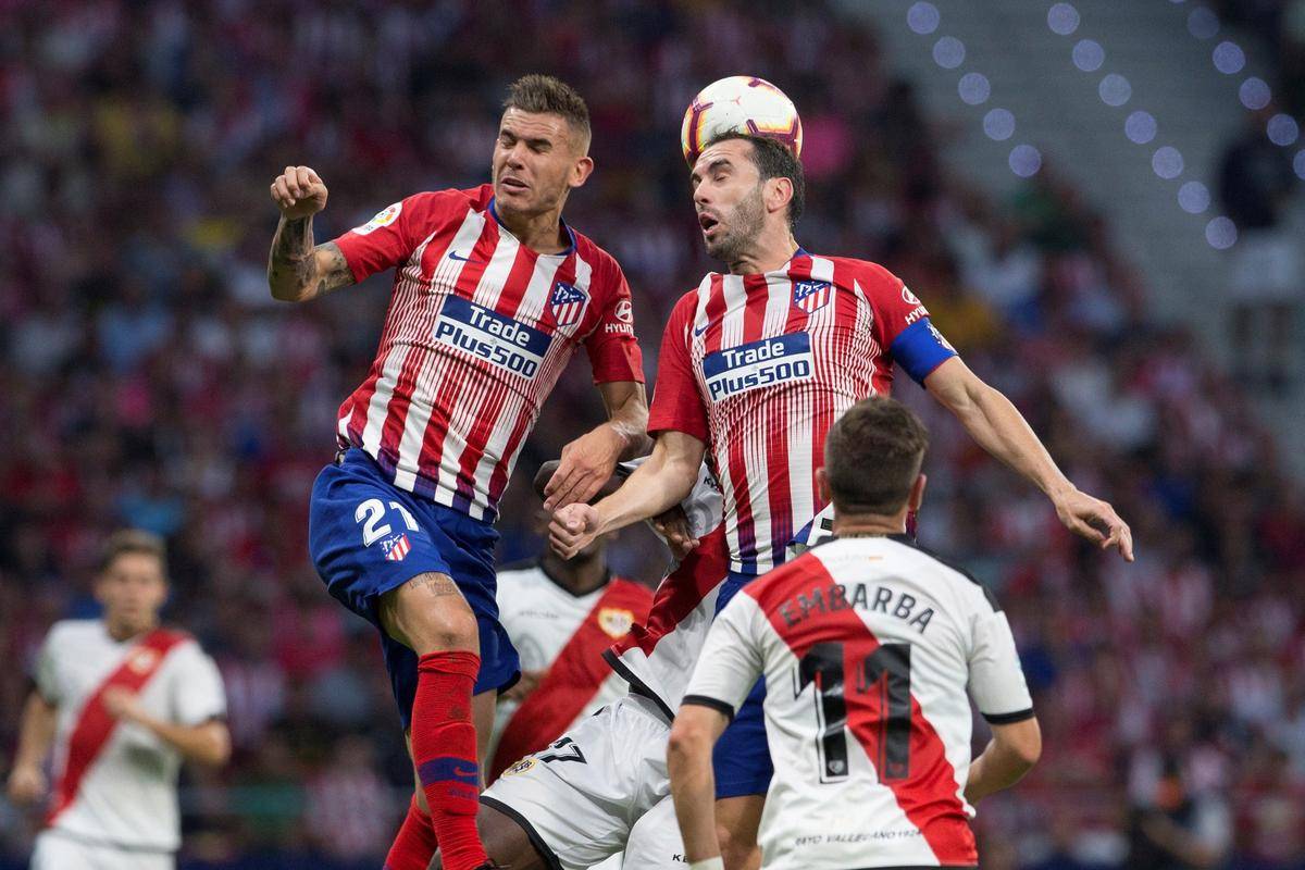 阿斯：英超俱乐部在密切关注罗克，他可能回归巴西11月大名单（阿斯报：英超多队盯上罗克，他有望回归巴西队11月大名单）