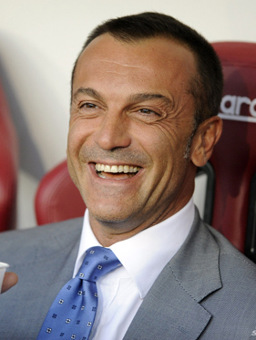 一场3-0让西甲争冠格局大乱，前2只差1分，姆巴佩追平C罗神纪录（3-0改写西甲争冠格局： 前二仅差1分, 姆巴佩追平C罗神纪录）