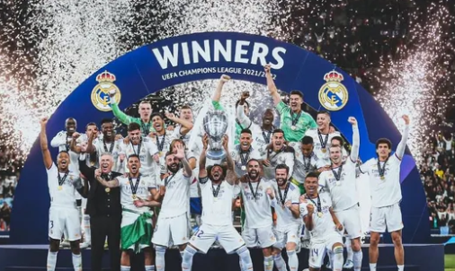 库尔图瓦：球队各方面都有提升，我在球队需要的时刻站了出来（库尔图瓦：球队全面进步，关键时刻我挺身而出）