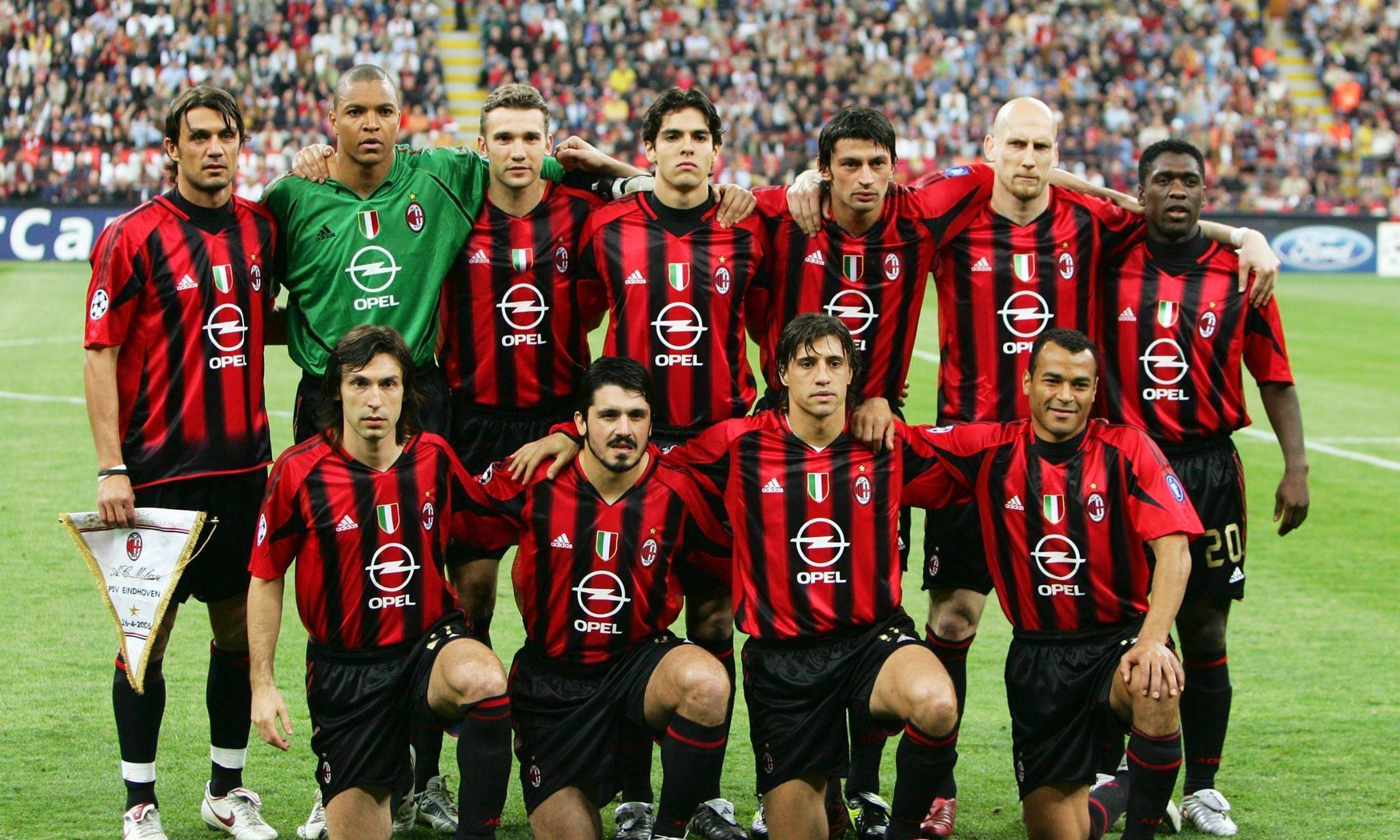 极速飞驰！25岁哈兰德狂轰英超百球，即将超越德罗巴和C罗（风驰电掣！25岁哈兰德英超进球破百，逼近德罗巴与C罗纪录）